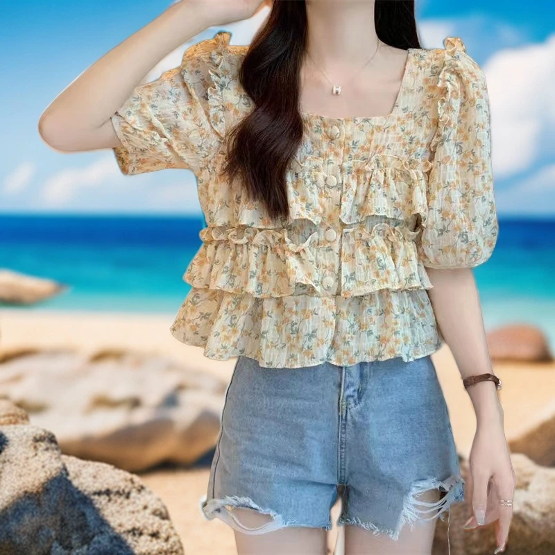 夏季显瘦气质洋气短款雪纺碎花衬设计感小众方领荷叶边短袖衫女