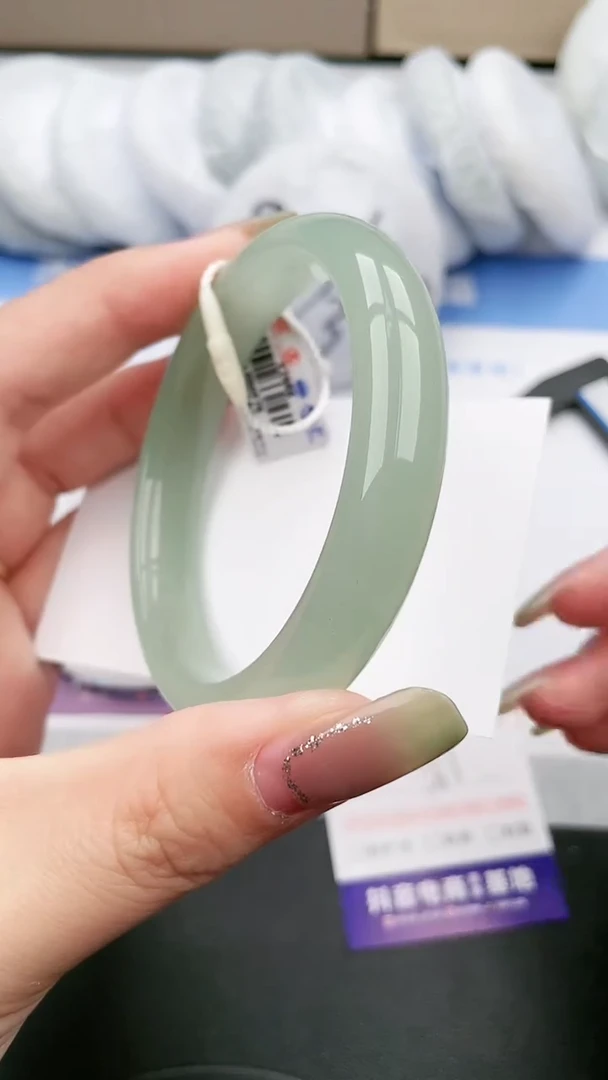 【闪购商品】石英质玉手镯未镶嵌68-DA