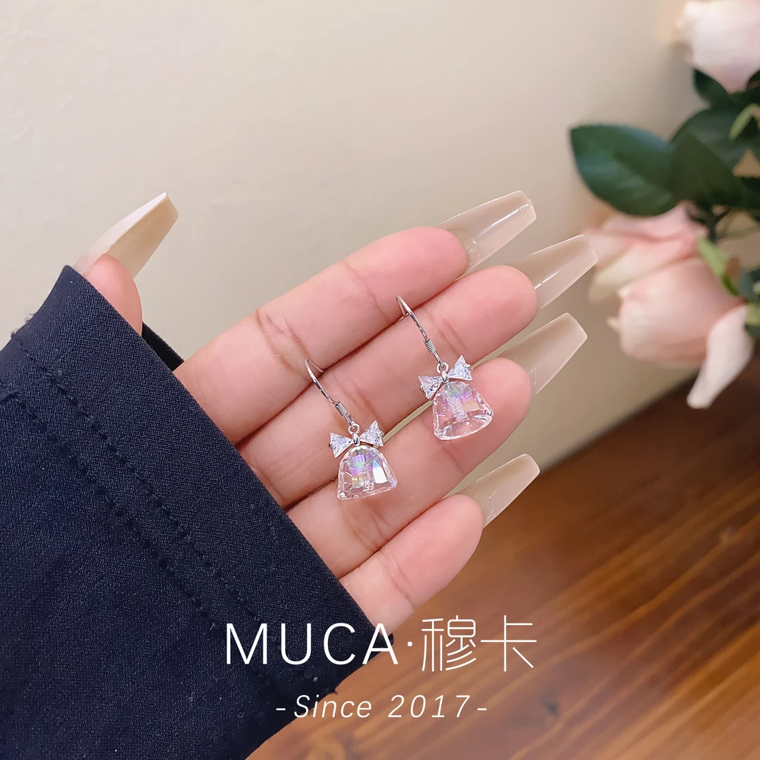 925银合成锆石耳饰  经典轻奢百搭时尚设计感女耳钉QQ359