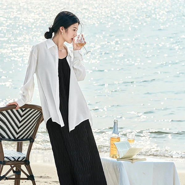 茵曼2024夏季女装新款田园艺术压褶印花宽松舒适显瘦吊带连衣裙