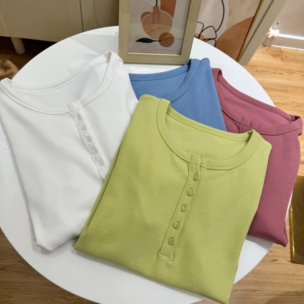 圆领设计款扣子弹力短袖纯色时尚百搭休闲夏季薄款T恤女120#