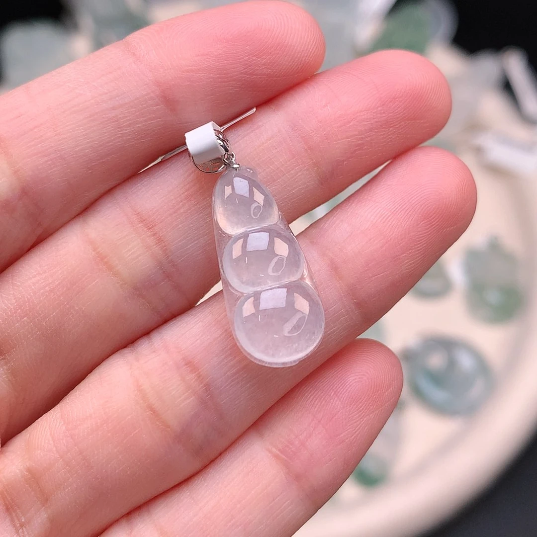 翡翠颈饰18K金镶嵌豆子