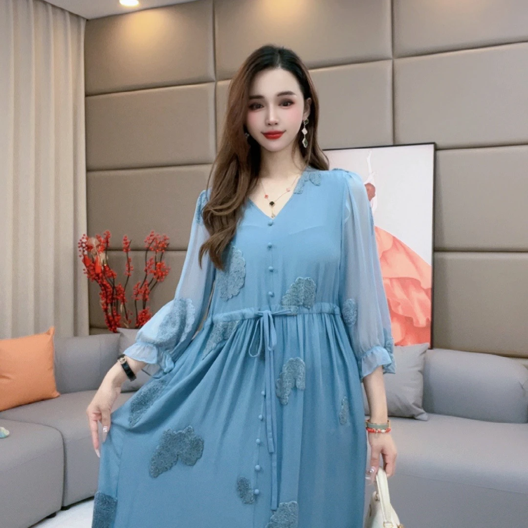 ‘’重工刺绣‘’真丝连衣裙90341女装连衣裙碎花气质时尚