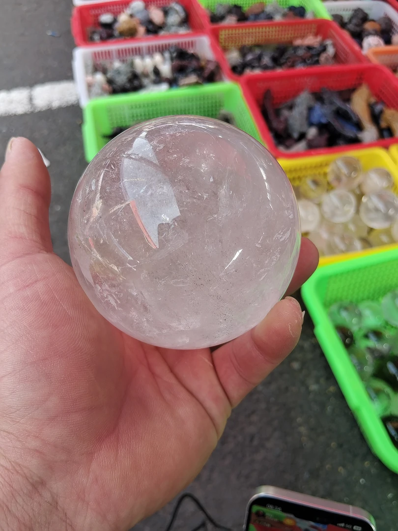 天然白水晶球居家摆件