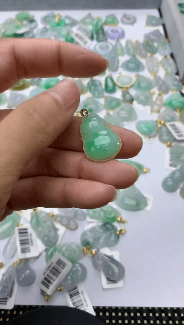 【闪购商品】翡翠颈饰18K金镶嵌11111111