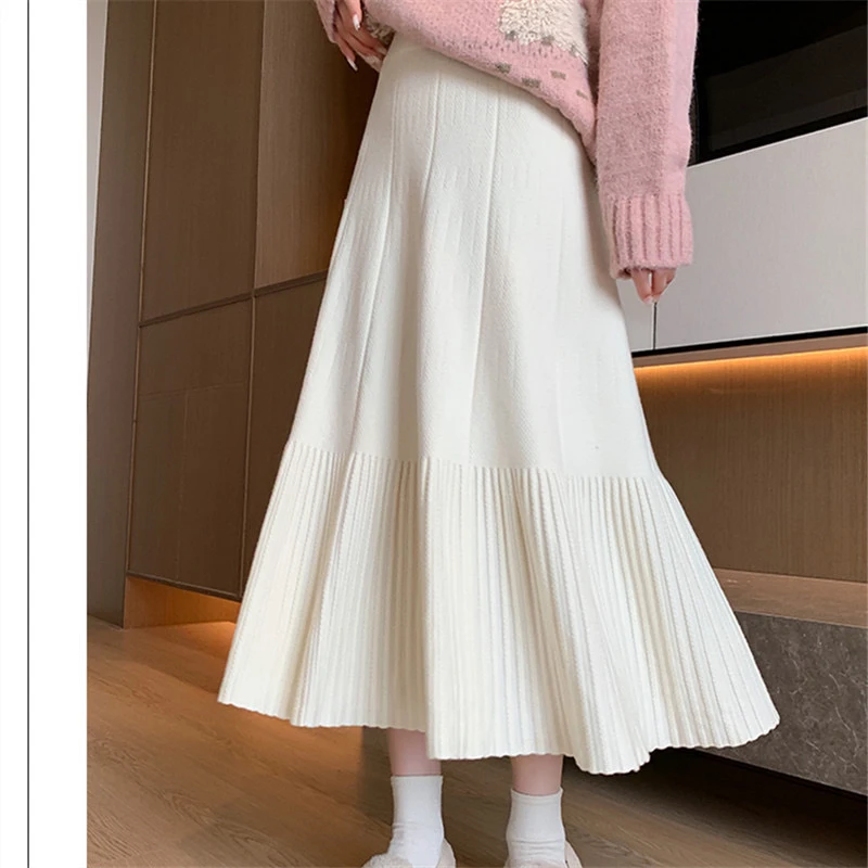 W 072 米白色 鱼尾裙 配旗袍