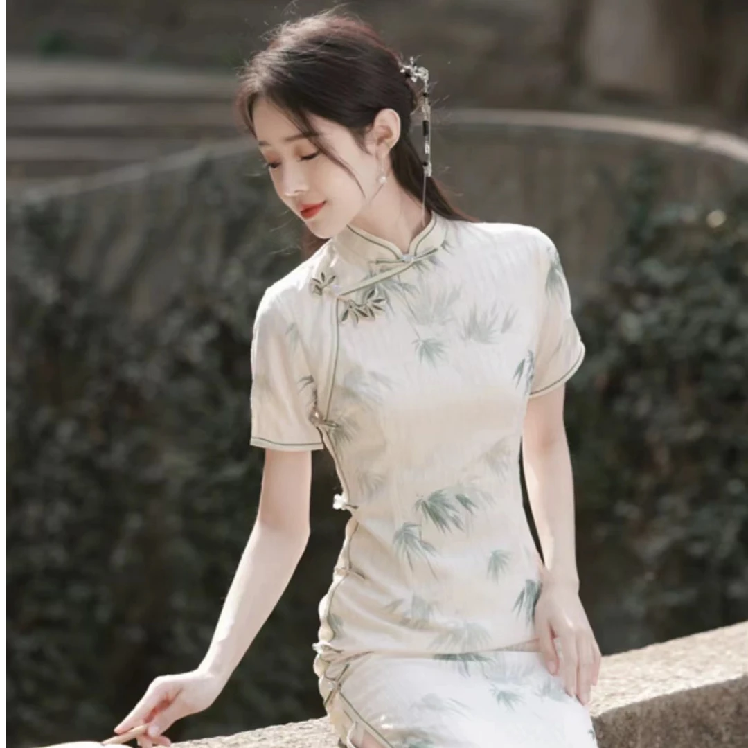 0889 米色 绿竹叶 花扣 双层 中长款 旗袍