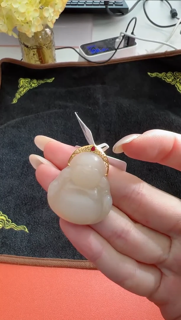 【闪购商品】和田玉吊坠(不含链)18K金镶嵌清