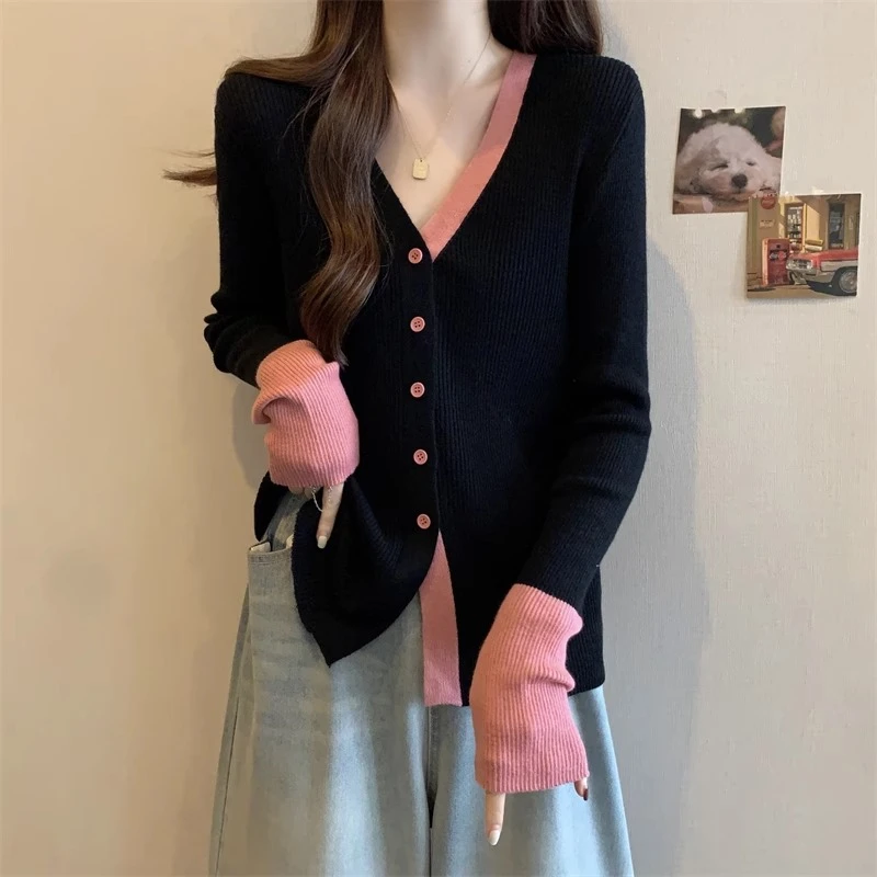 粉色拼接黑色V领毛衣外套女秋冬大码胖mm显瘦针织开衫中长款上衣