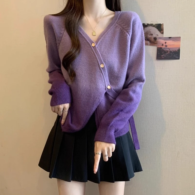 设计感渐变紫色V领针织衫毛衣大码女装2025秋胖mm不规则收腰上衣