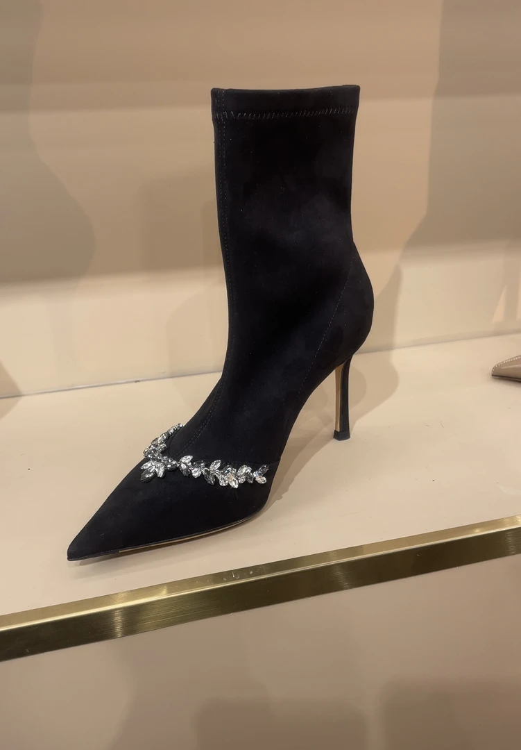 MIDITU/米蒂图2025年爆款洋气新款细跟短靴秋冬尖头弹力高阶黑靴