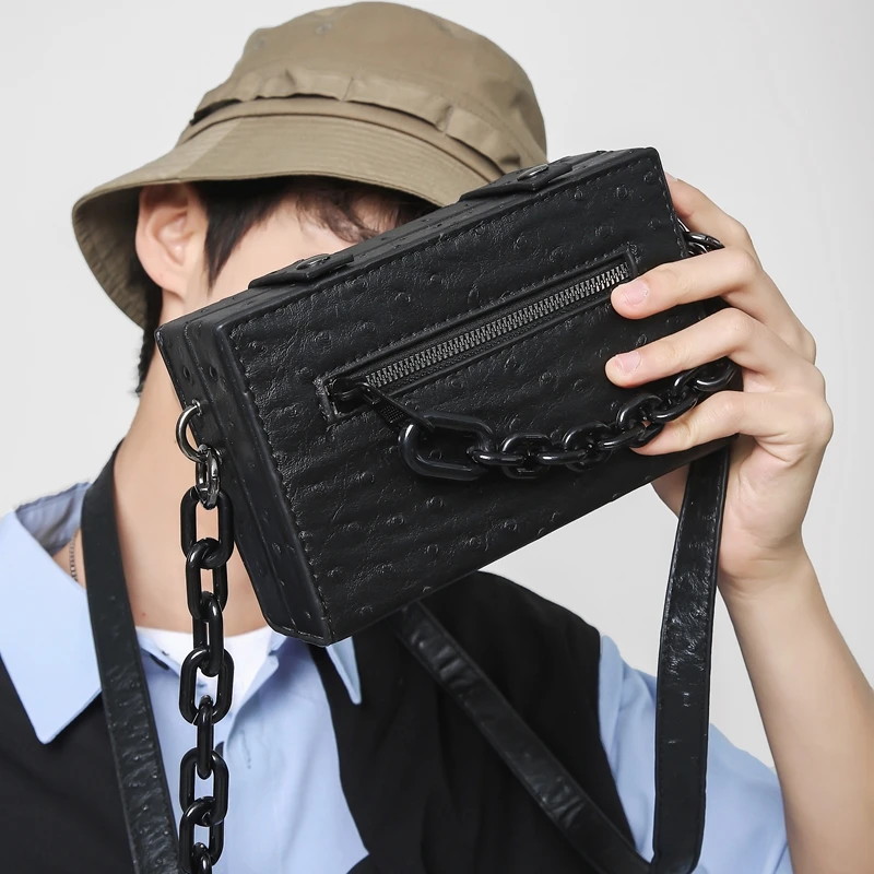 ins小众设计感斜挎包男生盒子包日系小方包潮牌单肩包男链条包女