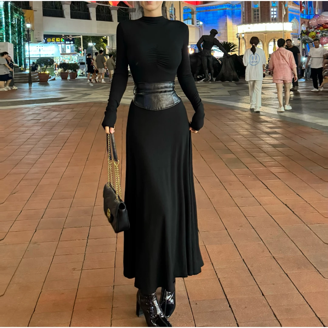 春季连衣裙气质时尚御姐黑色长袖修身显瘦高腰大摆收腰长裙小黑裙