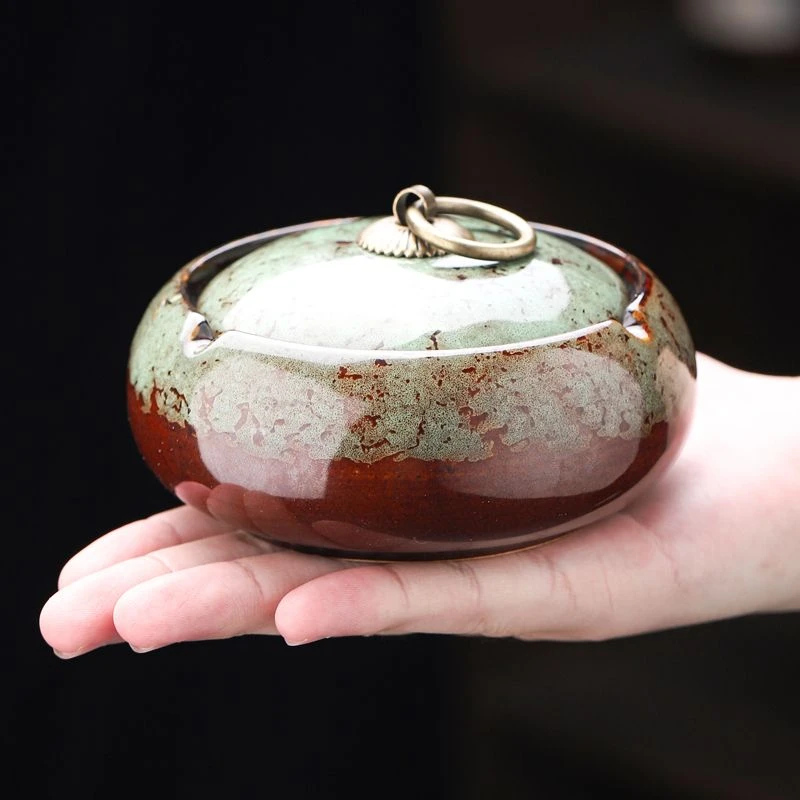 您家个性欧式潮流陶瓷窑变烟灰缸家用客厅时尚带盖防飞办公室创意