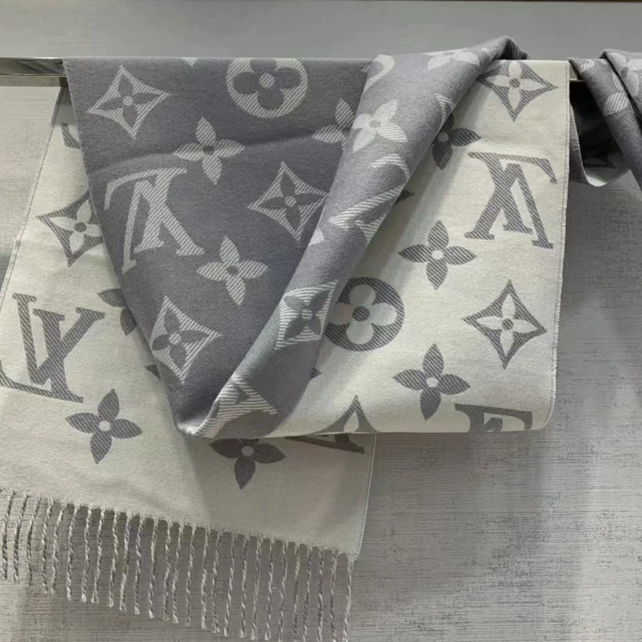 99新 LouisVuitton/路易威登 安洁利田哥围巾/qx