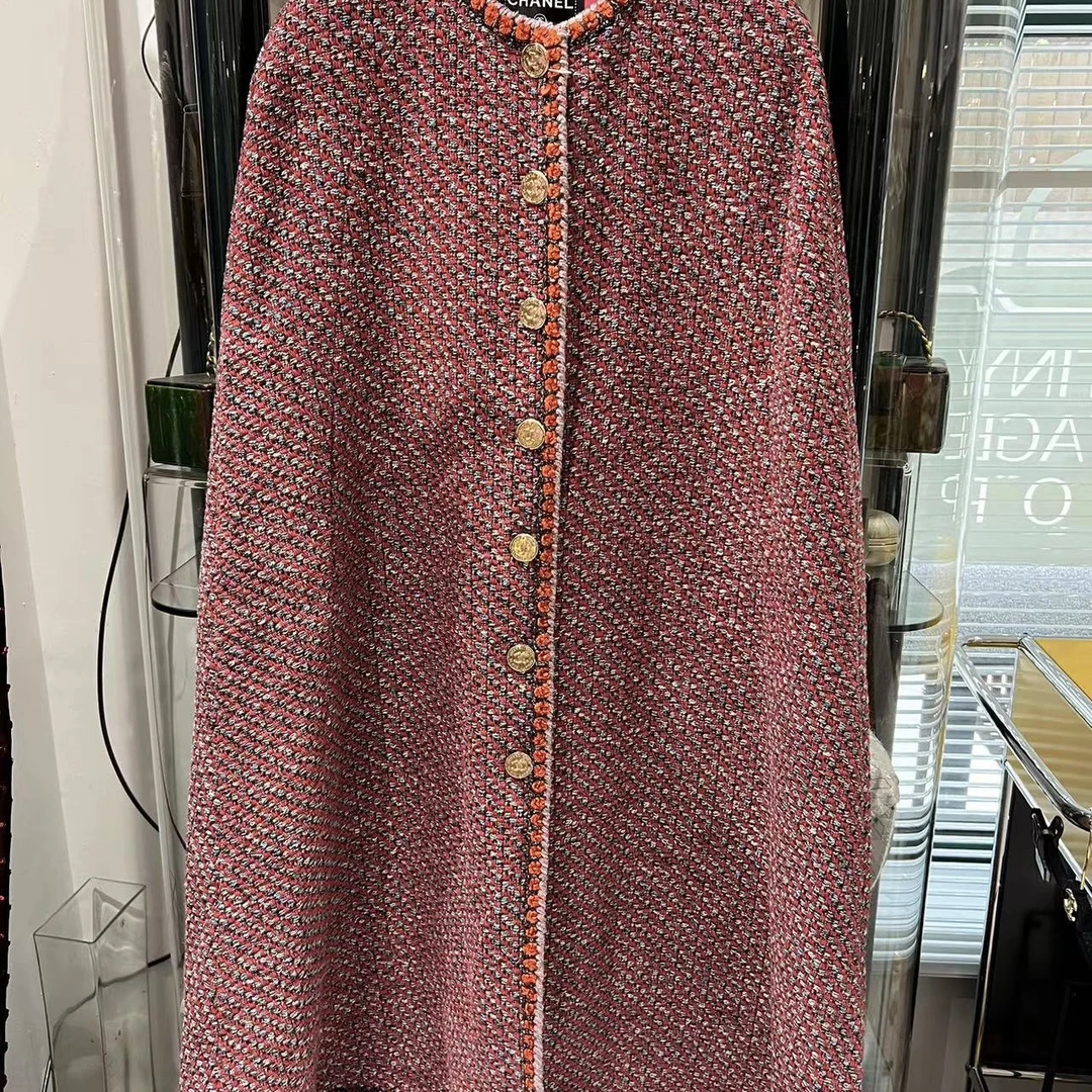 95新 Chanel/香奈儿 21A女士城堡 红色粗花呢斗篷 金色扣子34码