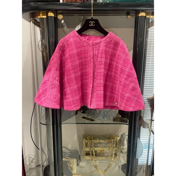 95新  Chanel 19K 雪场 粉色 秀款 斗篷 38码