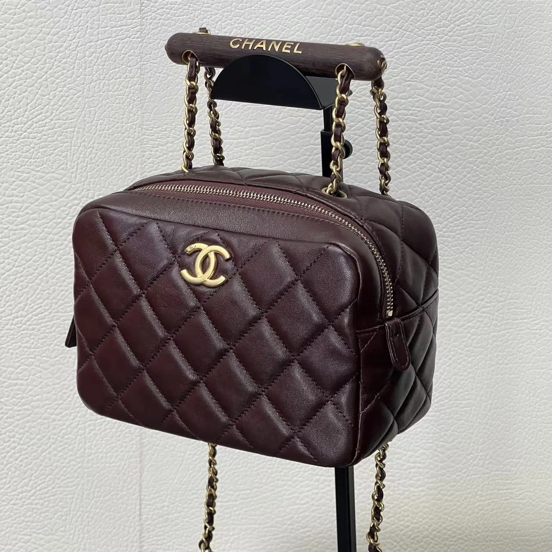 95新 Chanel/香奈儿 23A 达喀尔这只木柄保龄球包