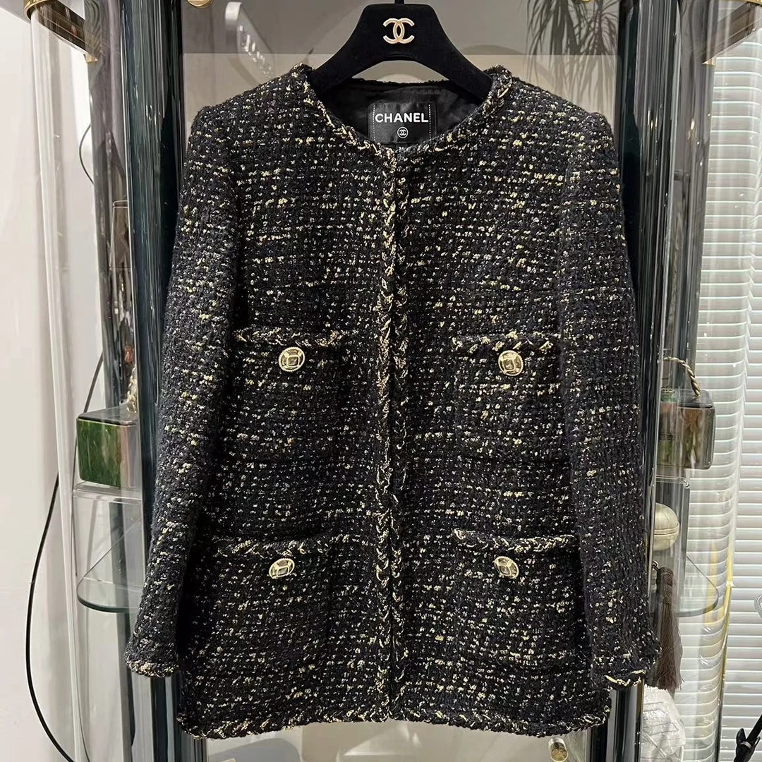 95新  CHANEL 19A埃及系列高级手工坊，经典廓形大黑金外套，34码
