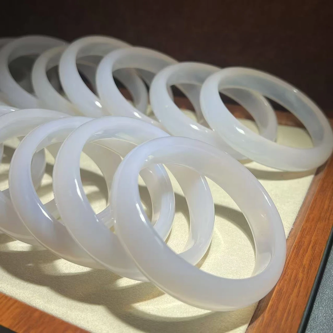 【张老斯珠宝】zl082天然玉髓白月光手镯（多样性发货拍一发一）