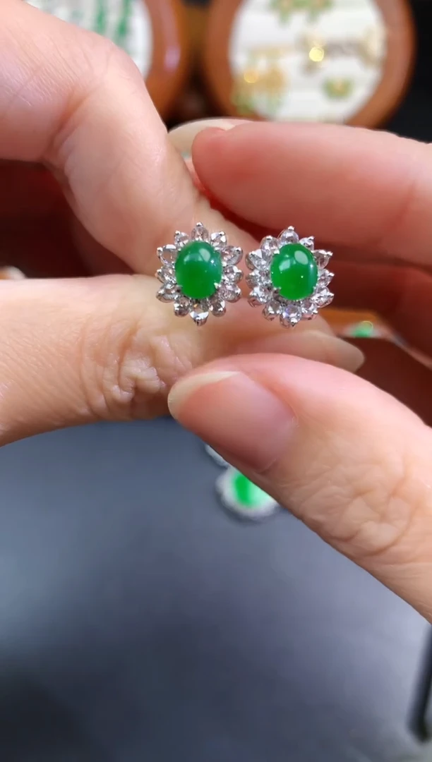 【闪购商品】翡翠耳饰18K金镶嵌蛋面|9800+0