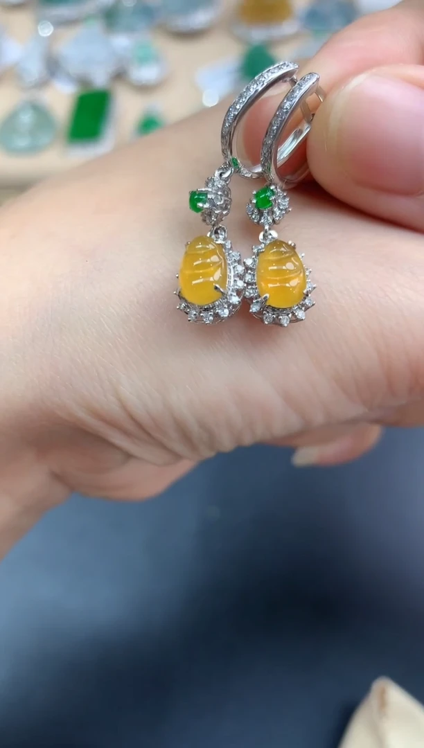 【闪购商品】翡翠耳饰18K金镶嵌豆子|7800+0