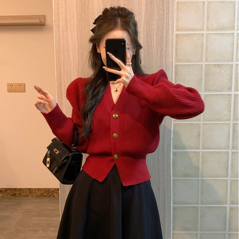 法式小众别致绝美红色毛衣开衫女春秋短款小香风收腰针织外套上衣