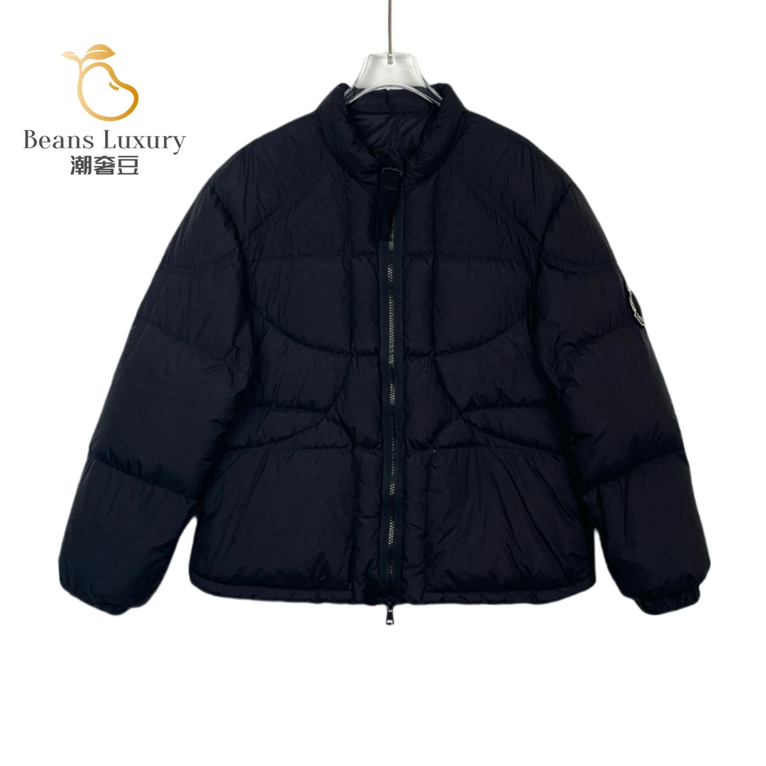 99新 MONCLER 徽标贴饰羽绒服/H9302