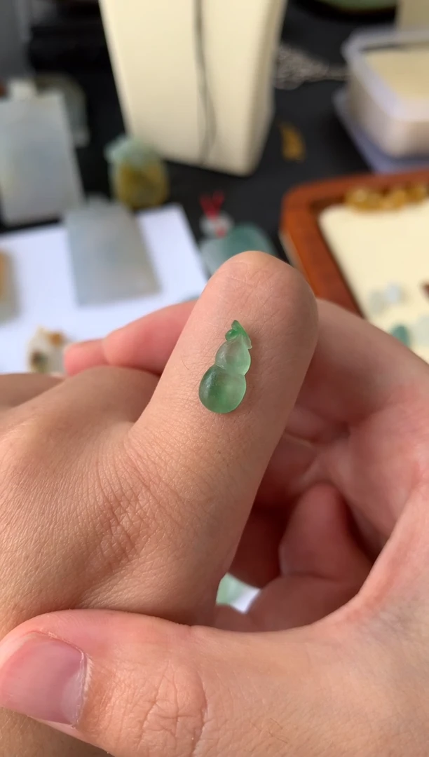 【闪购商品】定制翡翠未镶嵌翡翠