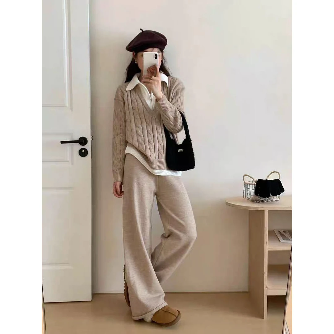 秋冬孕妇大版软糯针织两件套宽松显瘦气质套装