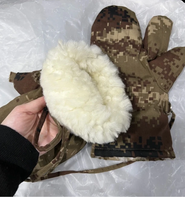 迷彩羊羔毛手套，保暖柔软