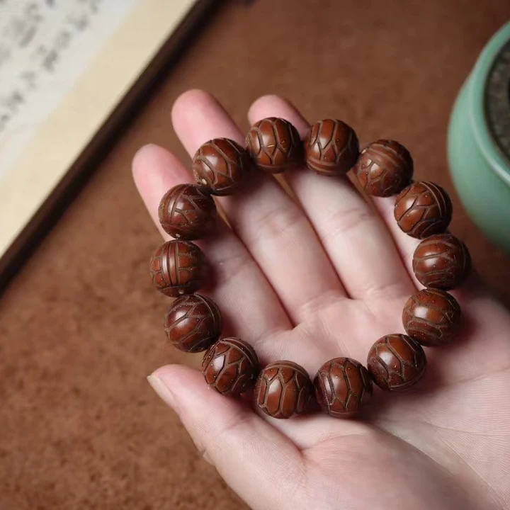 天然紫金鼠实心籽绕指柔高油雕刻富甲天下手工工艺精品招财鼠手串