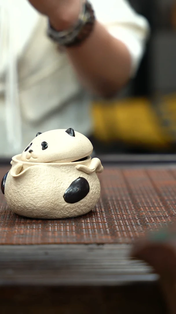 【闪购商品】紫砂茶壶熊猫手抓