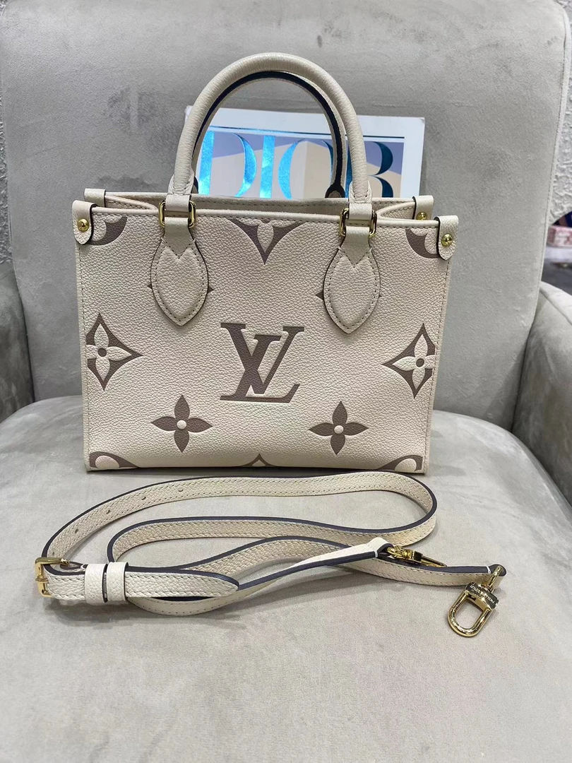 99新 LouisVuitton/路易威登 omthego白色米色单肩斜跨包