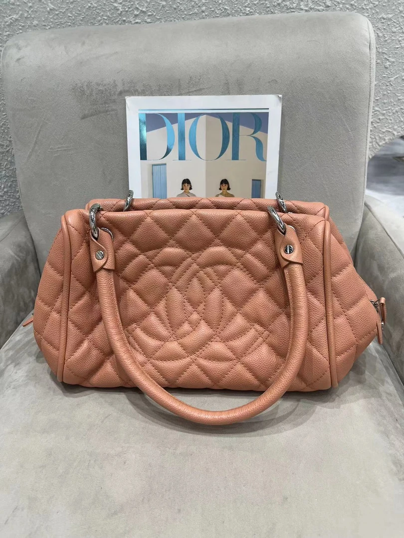 99新 Chanel/香奈儿 保龄球手提包藕粉色
