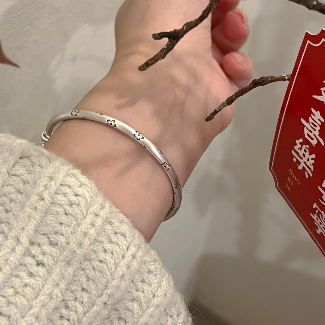 古银实心小梅花推拉手镯K159