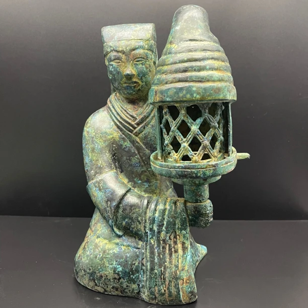 西汉时期灯具——长信宫灯，影视道具工艺品摆件