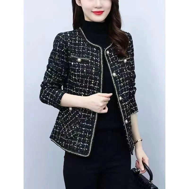 2024新款短款妈妈春秋洋气上衣千鸟格中年秋装气质小香风外套女