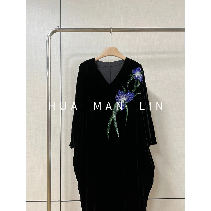 【花滿林】V领绣花钉珠蓝花真丝丝绒连衣裙246619