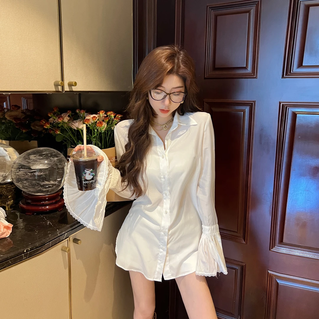 小雨姐姐【落白衬衫】气质温柔风蕾丝拼接喇叭袖翻领衬衫女2023秋款
