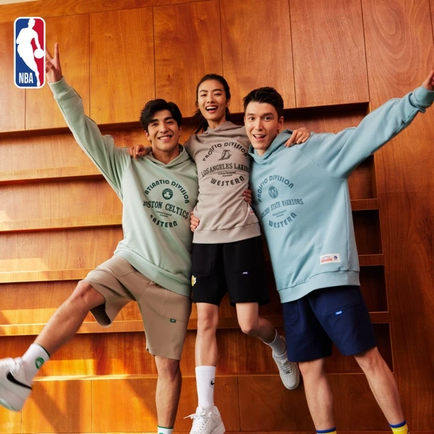 NBA官方球队文化系列男女同款休闲运动长袖宽松圆领秋季连帽卫衣