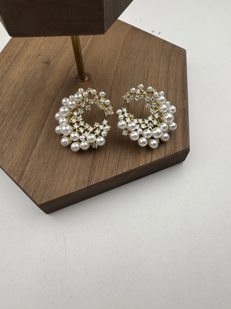 铜合金仿珍珠耳饰 耳钉法式气质轻奢复古