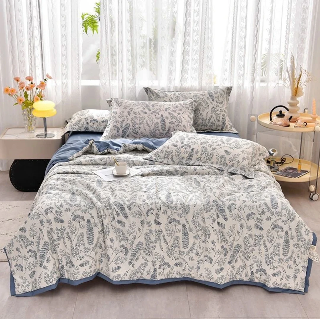 H8轻奢小香丝青花瓷款夏季夏凉被可机洗亲肤透气单人空调被薄款