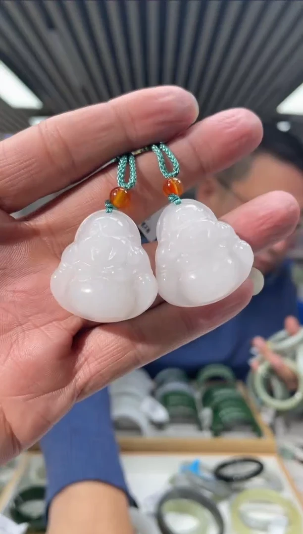 【闪购商品】石英质玉吊坠未镶嵌佛公配高货绳多样性发货其一