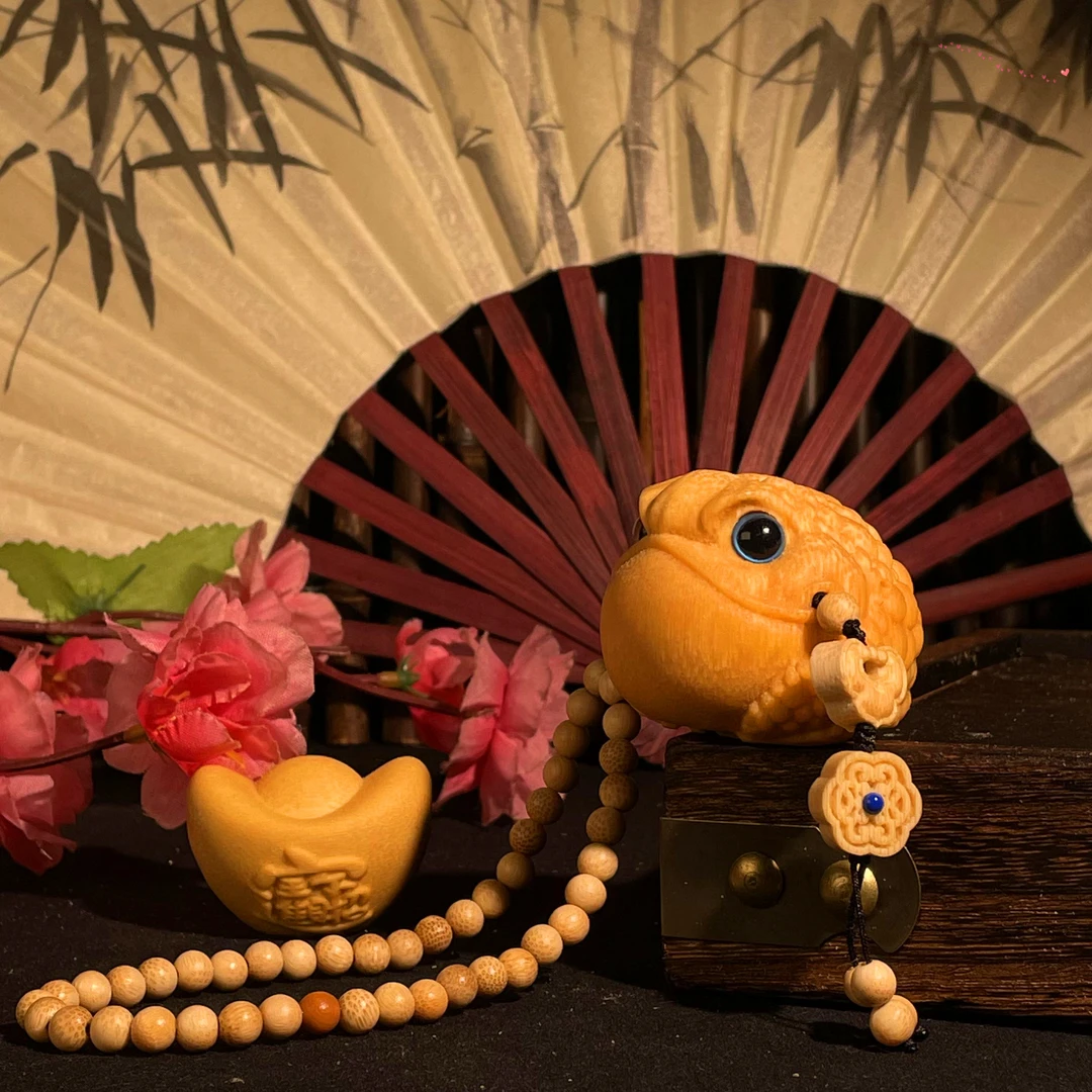 【艺品阁】蓝眼睛恶霸金蟾直径5.0左右+小元宝竹雕刻送大油手套刷子