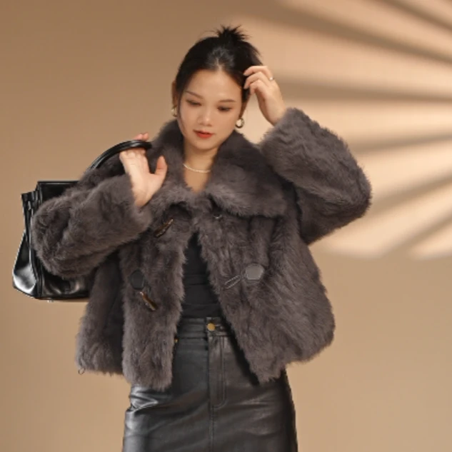 【小妹轻奢女装】欧版时尚轻奢短款百搭女士北极貂外套8016