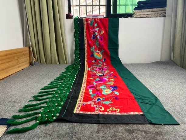 松桃绣老绣帐帘手工刺绣