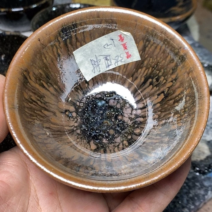 茶盏张*建cluo e dao nu li qu