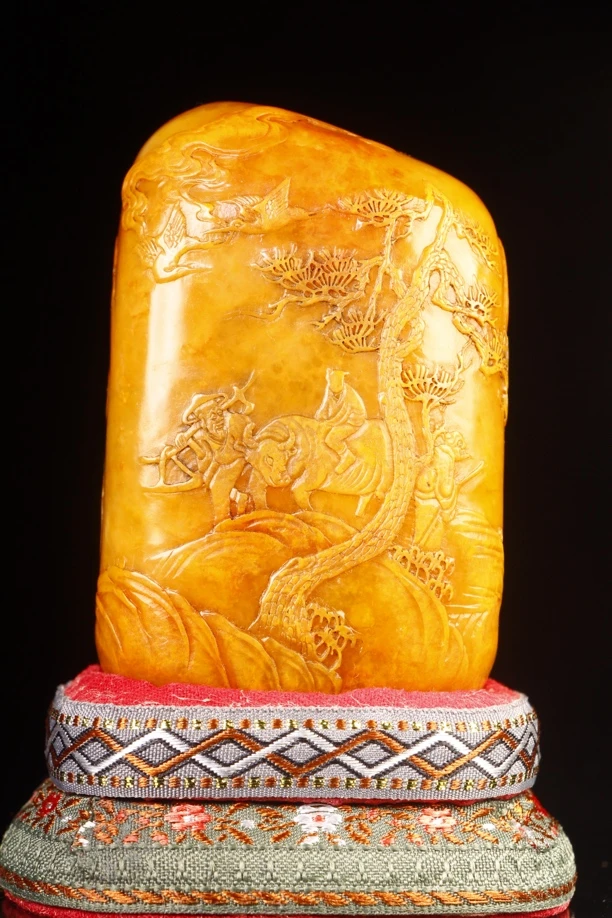 大开门结晶冻田黄石 牧童骑黄牛 规格：8.6×5.3×4.1cm 重量：371.3g