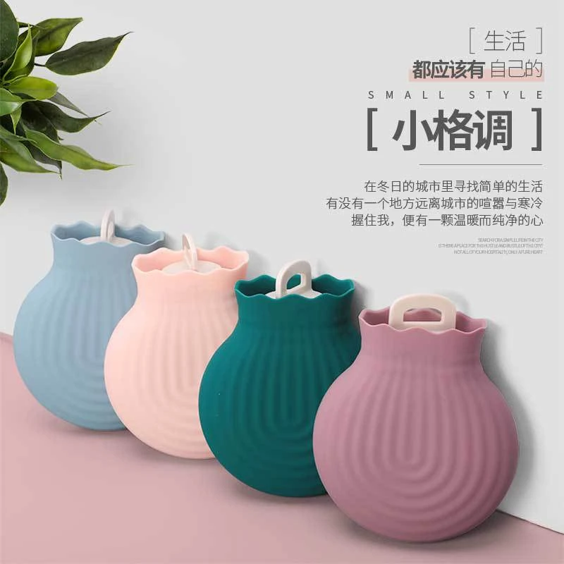 日本代购硅胶热水袋暖水袋女注水防爆小号迷你随身暖肚子暖手宝宝